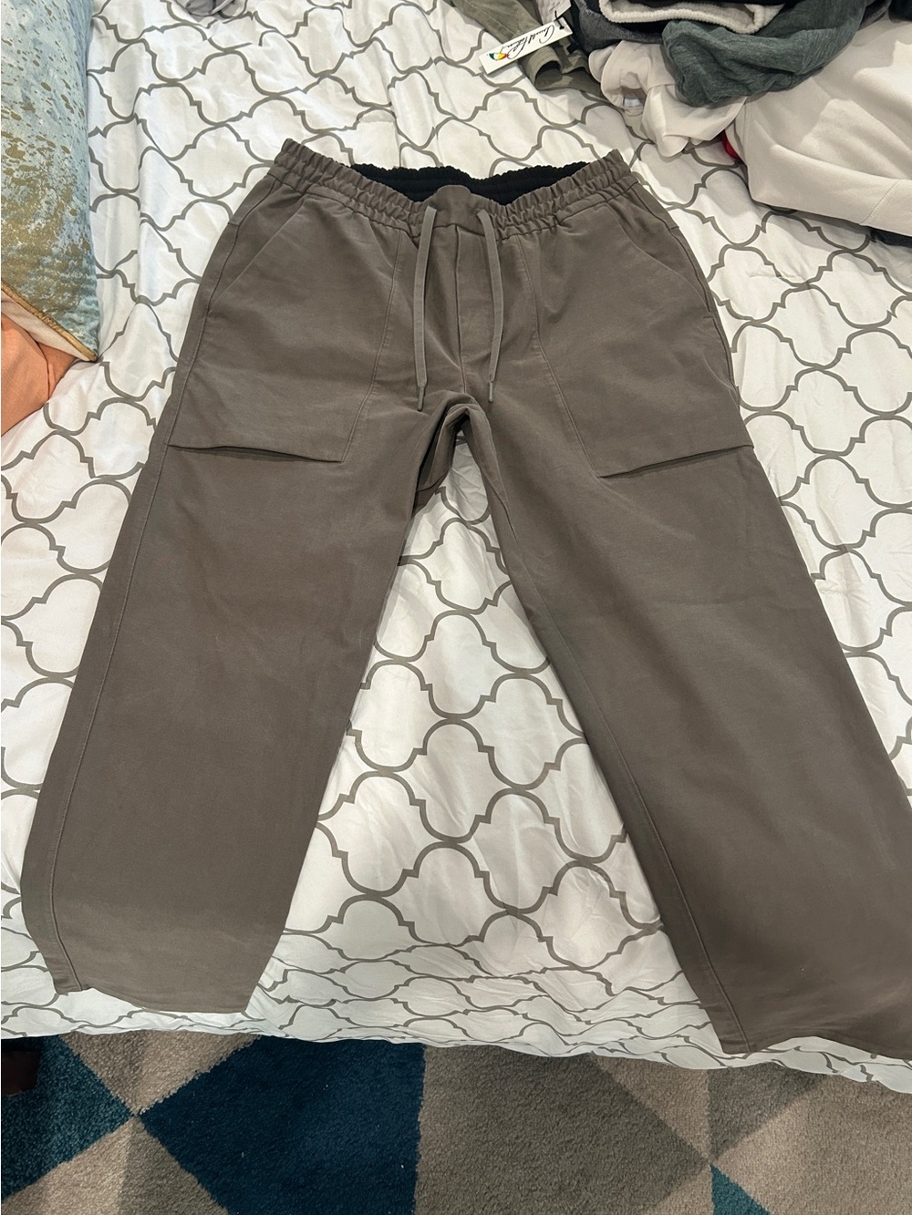 Lululemon bowline pant graphite gray inseam 30 size large